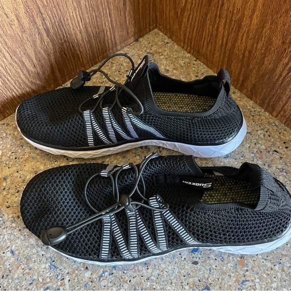 NWOT Suokeni Water Shoes- EU size 40 (US 9) - Picture 2 of 7